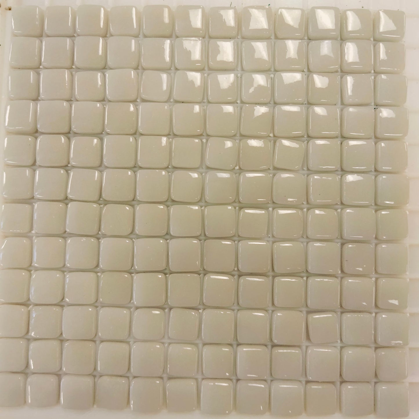 42-g - Pale Gray Sheeted Tile