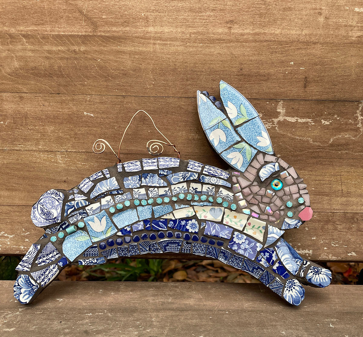 2 Rabbits (pre-drilled for hangable and stakeable kit) 1/2" thick