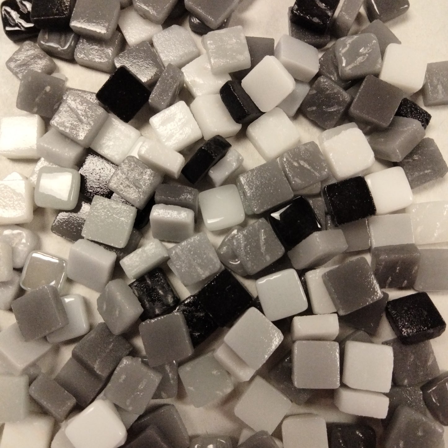 8mm Mix - Whites and Grays Kismet 8mm