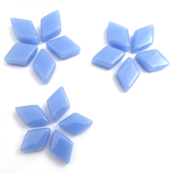 D62-g Kismet Diamond Light Periwinkle Gloss