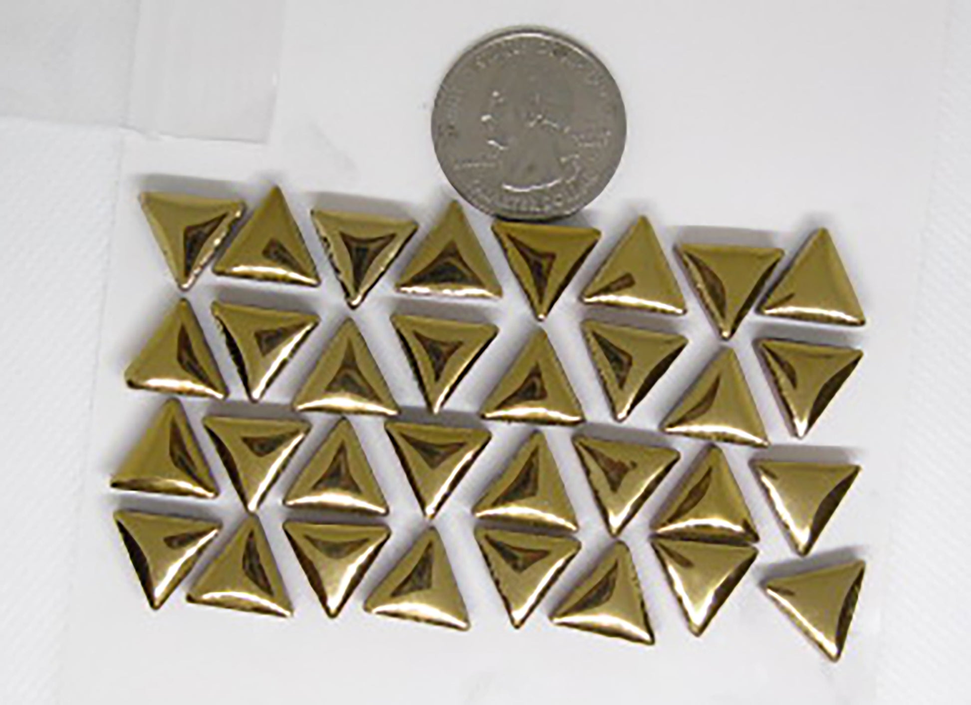 1 oz ceramic triangles, gold, glazed ceramic