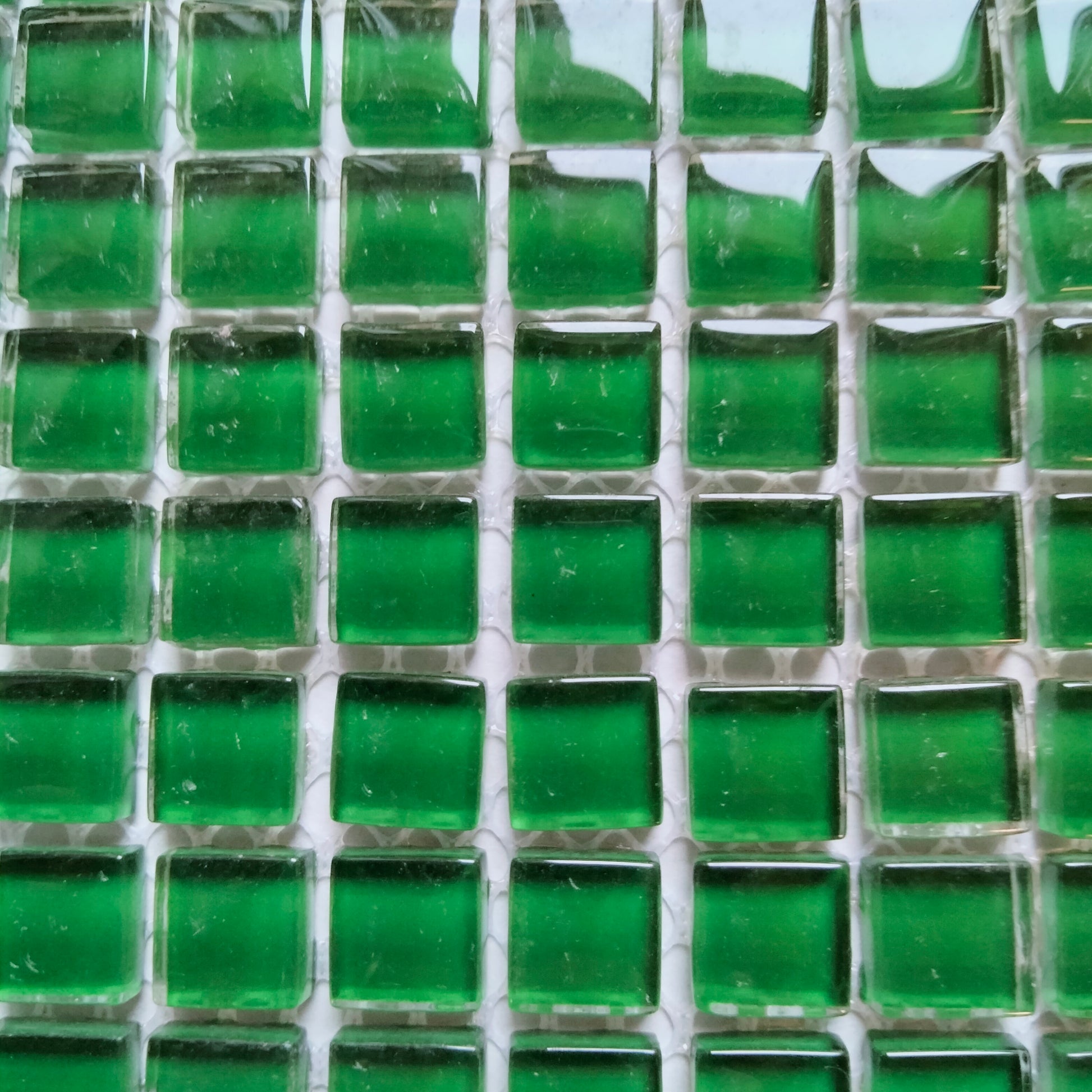 k131 - Amazon Green, Krystal 10mm tile - Kismet Mosaic - mosaic supplies